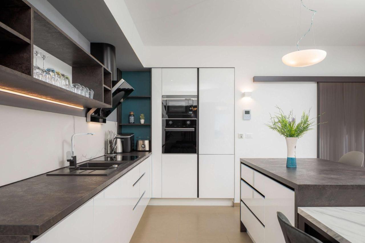 Luxury Apartment Stipe At Villa Four Brothers Podstrana Extérieur photo