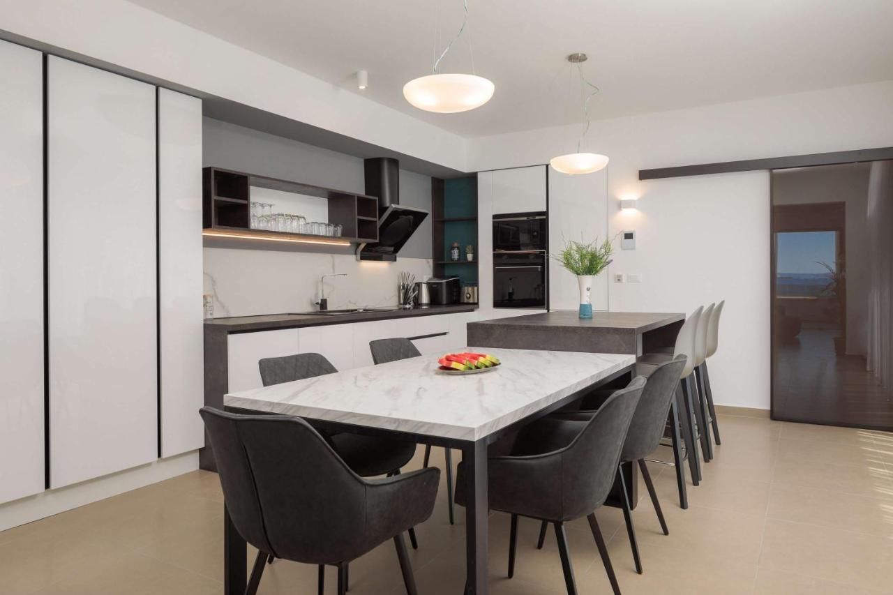 Luxury Apartment Stipe At Villa Four Brothers Podstrana Extérieur photo