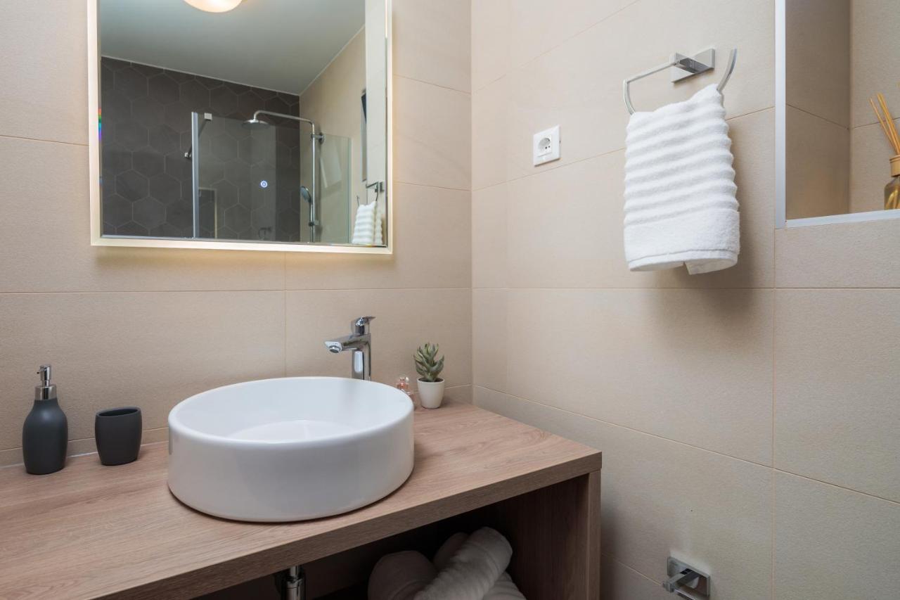 Luxury Apartment Stipe At Villa Four Brothers Podstrana Extérieur photo